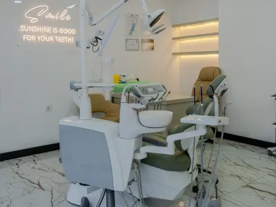 Modern treatment room at Sundent Dental Clinic